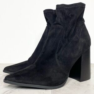 Steve Madden Touchdown Black Faux Suede Bootie 10M